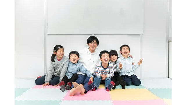 【教室運営職】未経験歓迎★DX推進で効率化◎残業月10h以下!生徒の成長を支える仕事