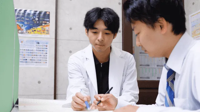 【塾講師デビュー】大学生歓迎!子どもたちの未来を育てる先生、始めませんか?★友達と一緒に応募もOK!