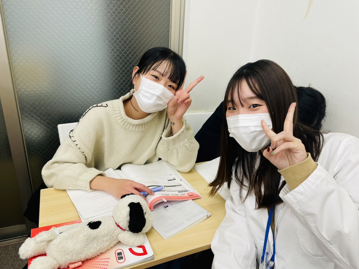 大学1回生も未経験も大歓迎!女性活躍中★週1日からOK!得意科目で教えられるアットホームな塾 C