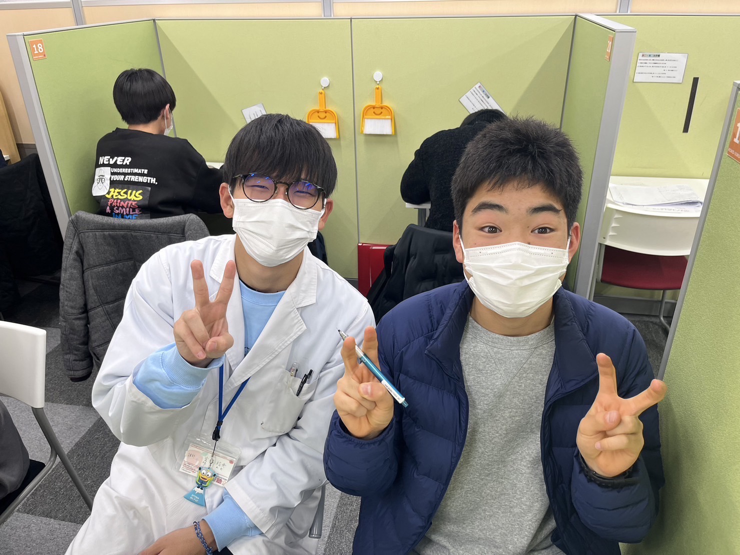 大学1回生も未経験も大歓迎!女性活躍中★週1日からOK!得意科目で教えられるアットホームな塾 ★花山中2神田&金谷先生